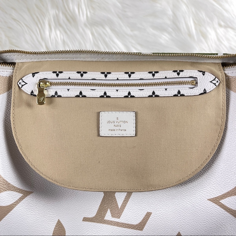 Louis Vuitton Monogram Giant Speedy Bandouliere 30 - Picture 13 of 16